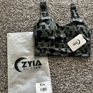 ZYIA Green Abstract Confluence Bra (M)